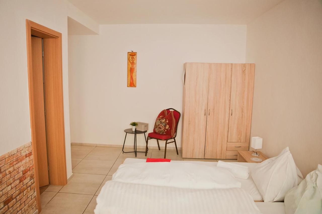 Banka Villa Psenek מראה חיצוני תמונה