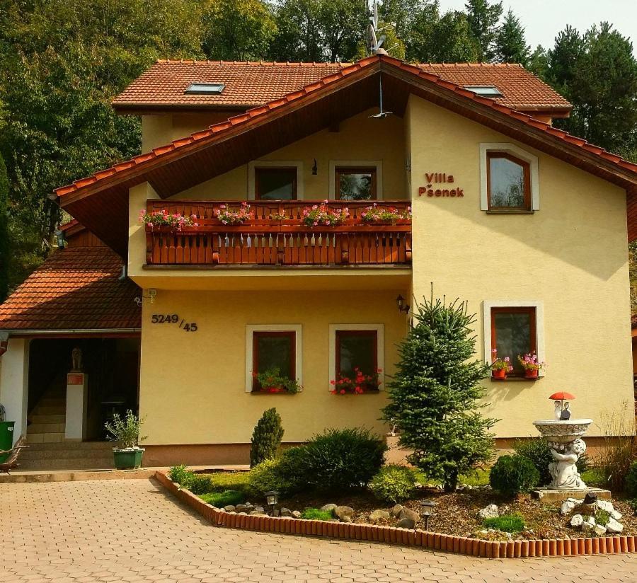 Banka Villa Psenek מראה חיצוני תמונה